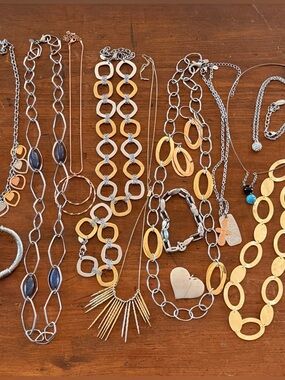 Contemporary Designer Jewelry Necklace Bracelet Earrings Lot; Gold & Silver Tone
